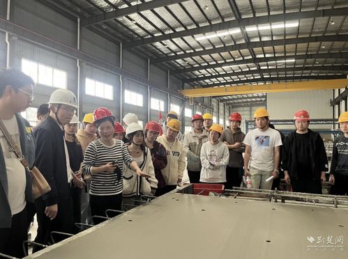 工廠變?yōu)檎n堂 教師化身師傅 這堂課很生動