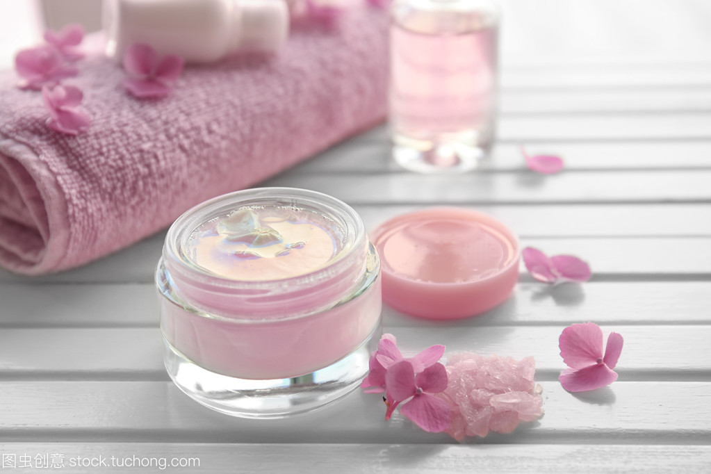 化妝品及衛(wèi)生用品零售行業(yè)概覽